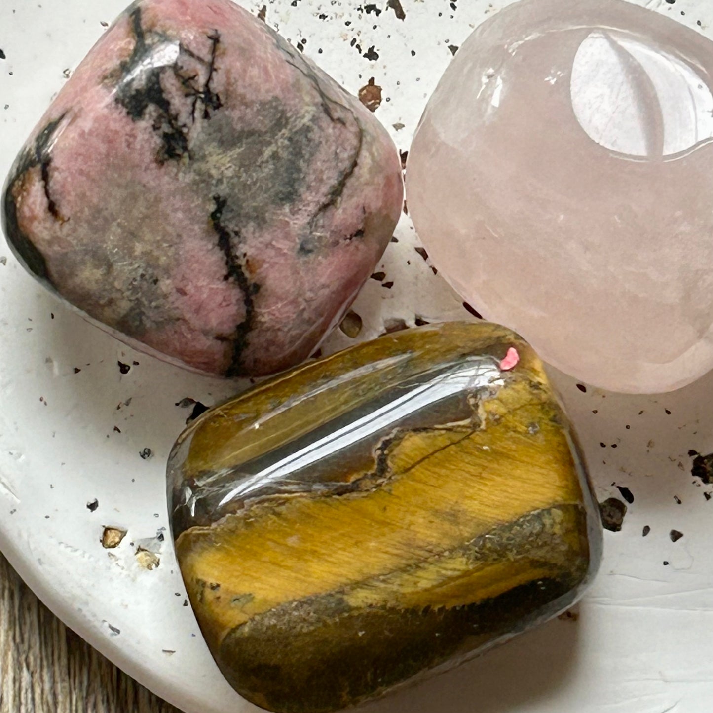 TAURUS Gift Box | 60hr Candle + Crystals | Zodiac Collection