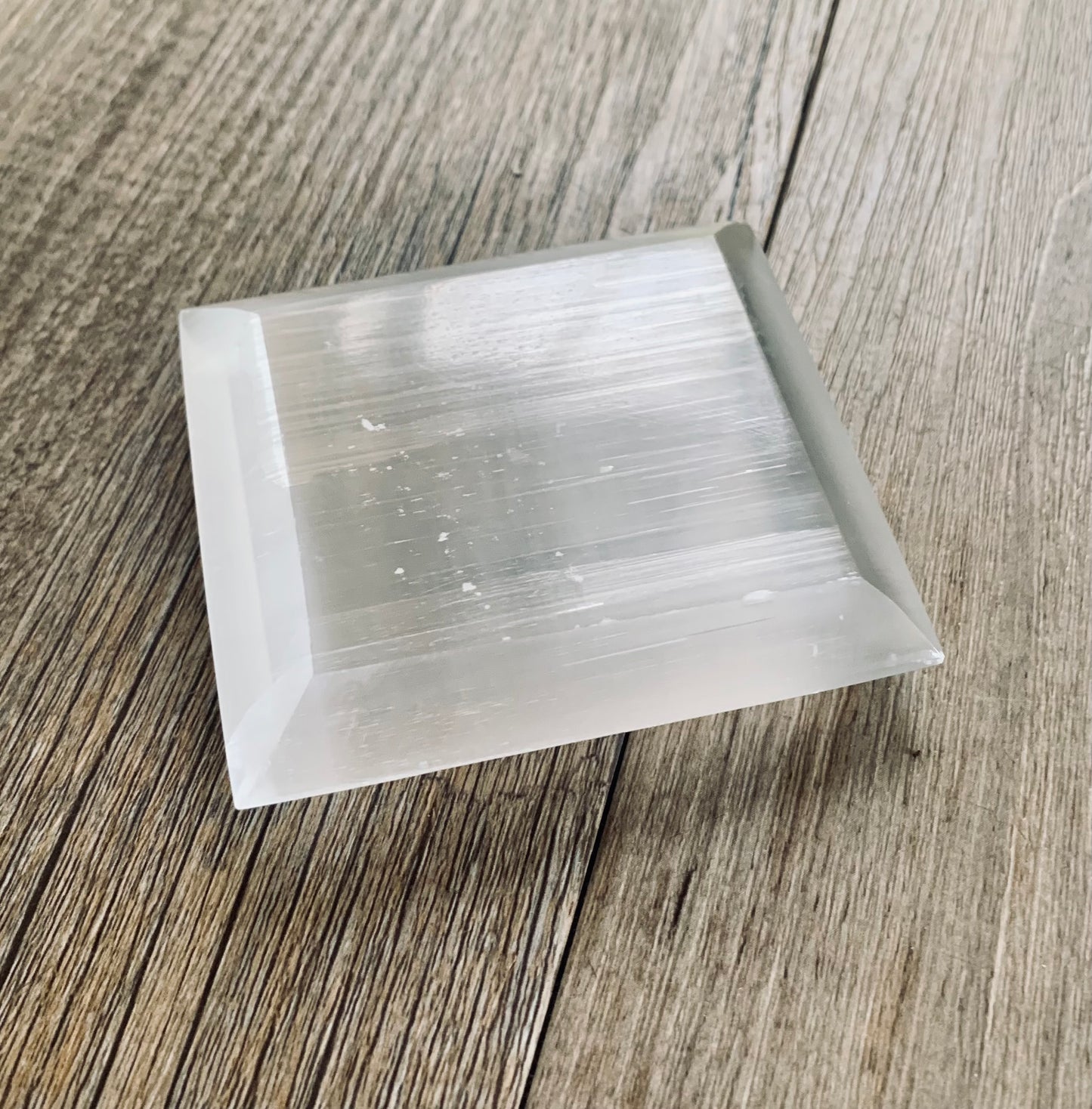 Selenite Charging Plate