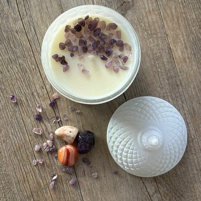 PISCES Gift Box | 60hr Candle + Crystals | Zodiac Collection