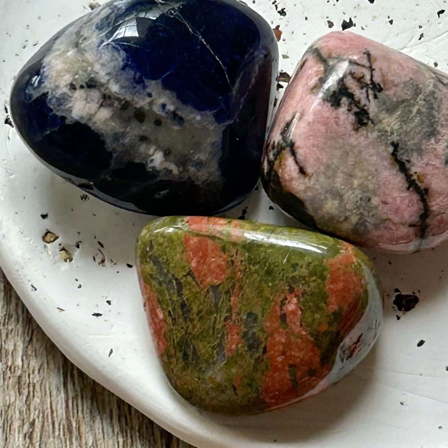 SCORPIO Gift Box | 60hr Candle + Crystals | Zodiac Collection